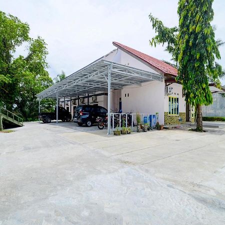 Oyo 90263 Hotel Diva Golf Bengkulu Bagian luar foto