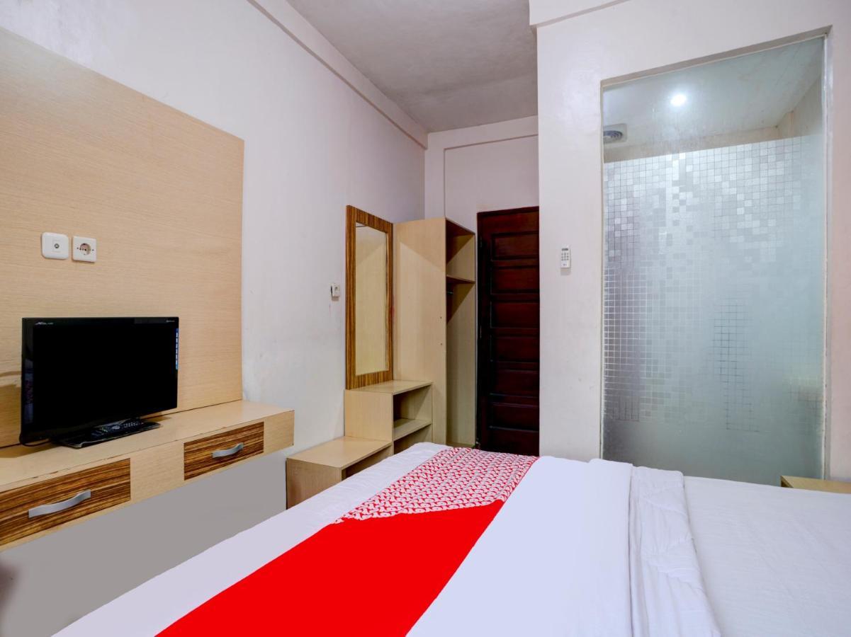 Oyo 90263 Hotel Diva Golf Bengkulu Bagian luar foto