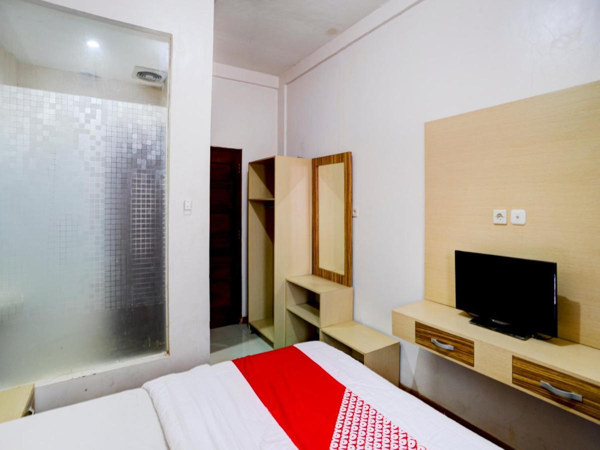 Oyo 90263 Hotel Diva Golf Bengkulu Bagian luar foto