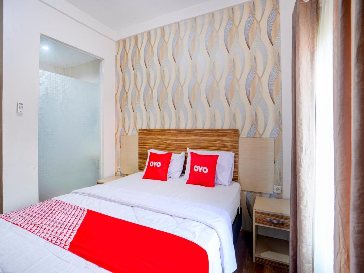 Oyo 90263 Hotel Diva Golf Bengkulu Bagian luar foto