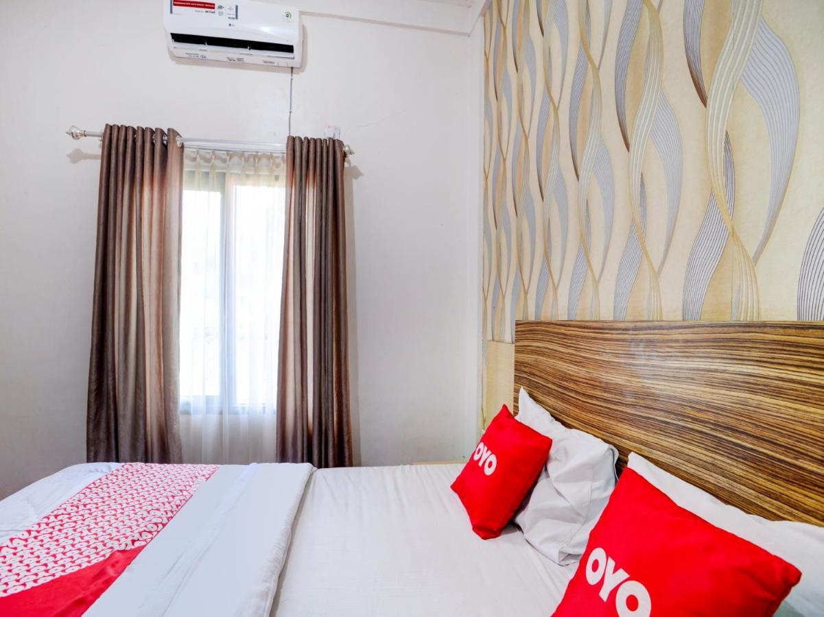 Oyo 90263 Hotel Diva Golf Bengkulu Bagian luar foto